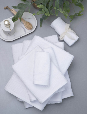 Výhodná súprava froté osušiek a uterákov Bella – biela